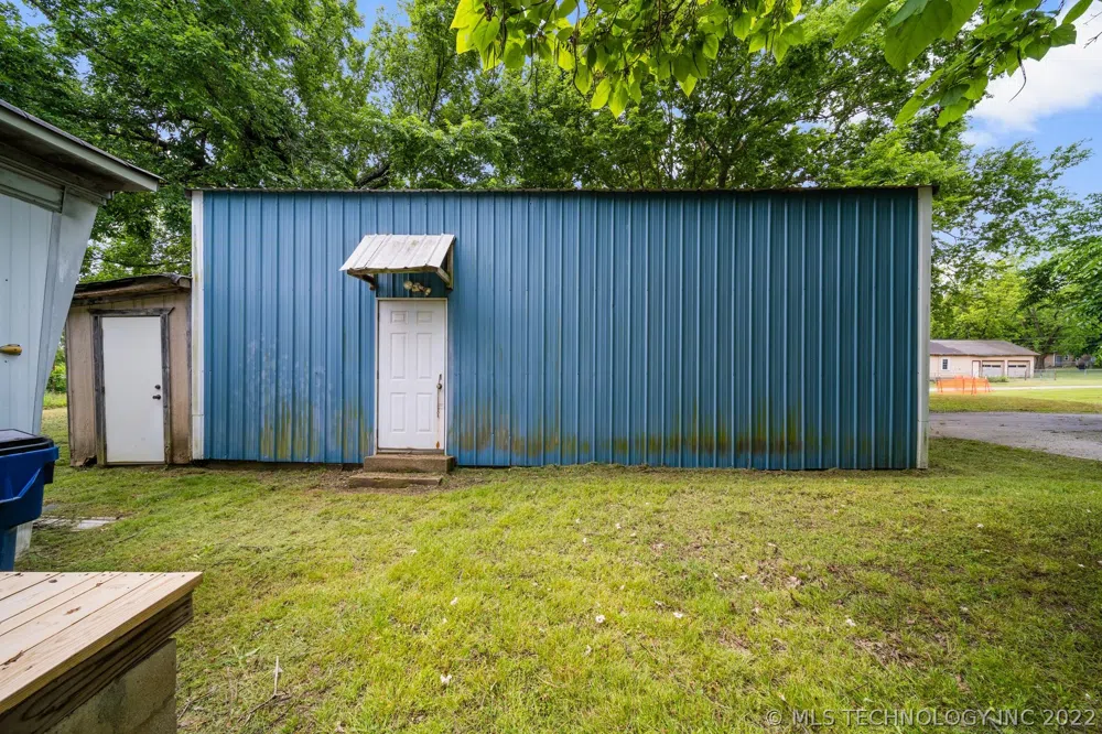 912 S Freeman Avenue Hominy, OK 74035