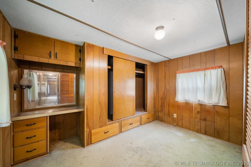 912 S Freeman Avenue Hominy, OK 74035