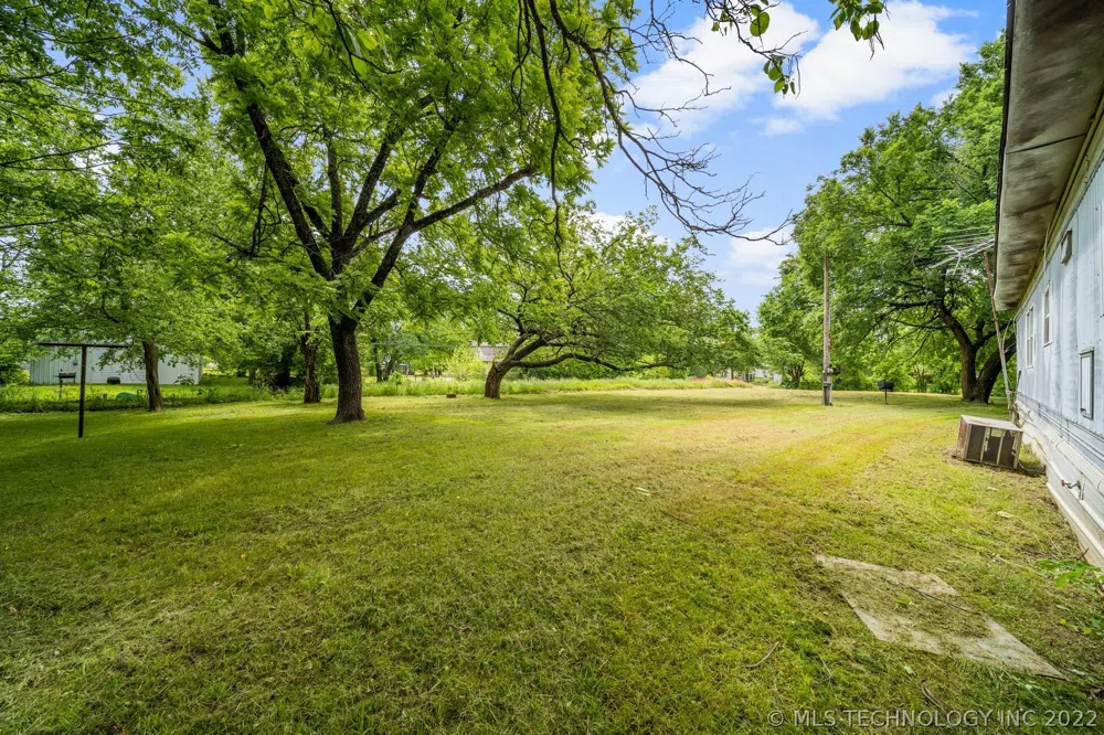 912 S Freeman Avenue Hominy, OK 74035