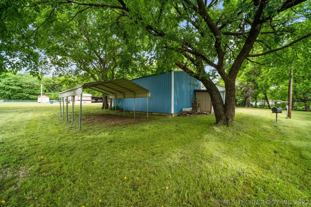 912 S Freeman Avenue Hominy, OK 74035