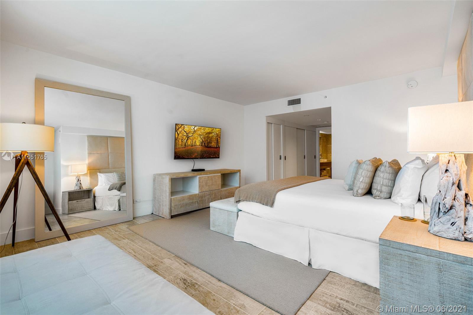 102 24th St #1115 Miami Beach, FL 33139