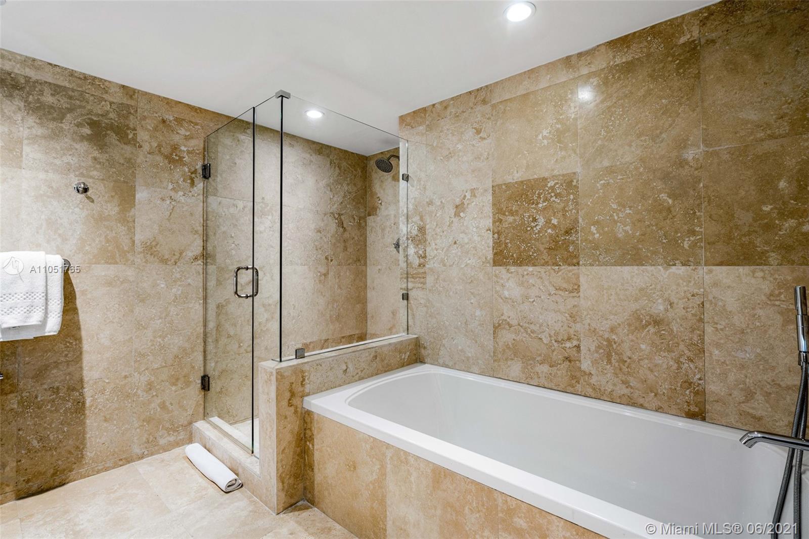 102 24th St #1115 Miami Beach, FL 33139