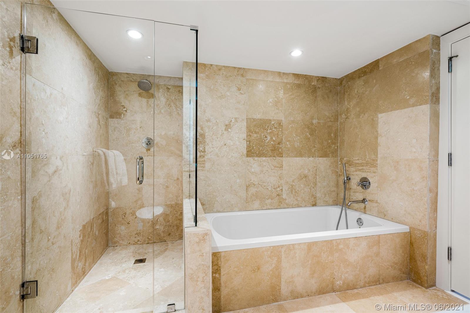 102 24th St #1115 Miami Beach, FL 33139