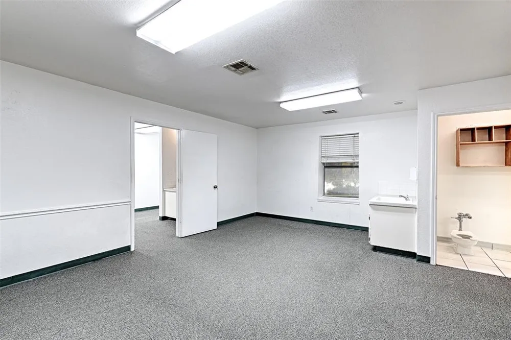 11663 W Hwy 175 Crandall, TX 75114