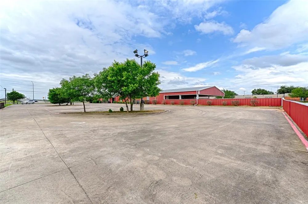 11663 W Hwy 175 Crandall, TX 75114