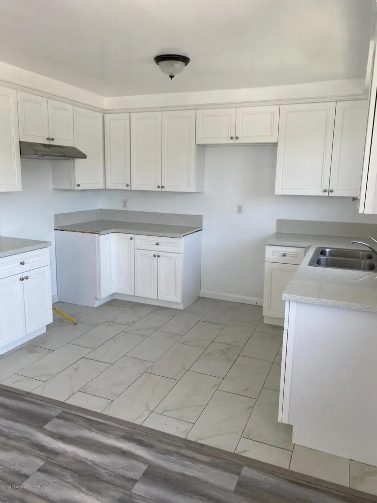 4035 W 132nd Street Hawthorne, CA 90250
