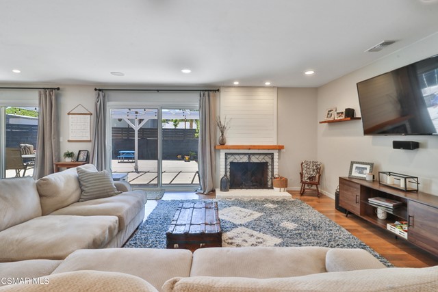 3082 Galena Avenue Simi Valley, CA 93065