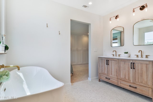 3082 Galena Avenue Simi Valley, CA 93065
