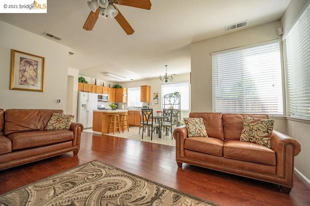 1701 Mt.Silliman Way Antioch, CA 94531