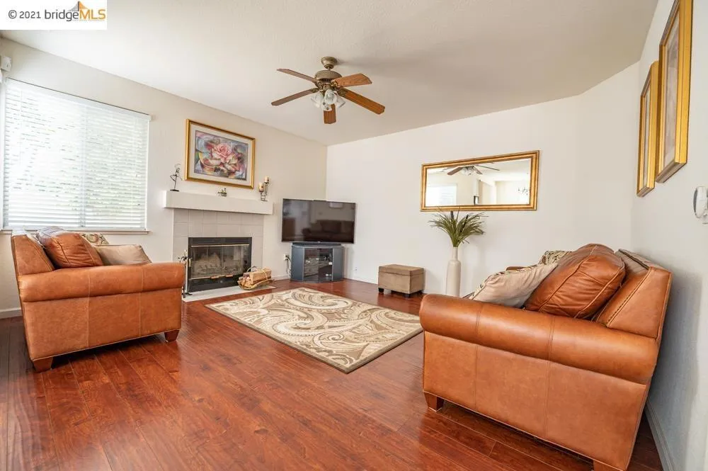 1701 Mt.Silliman Way Antioch, CA 94531