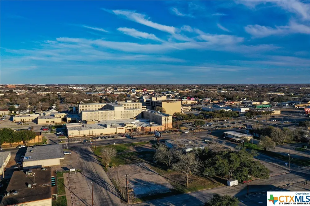 1407 NAVARR0 Victoria, TX 77904