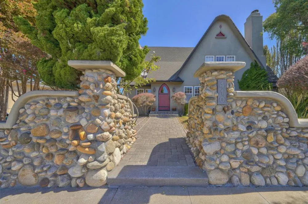 410 Pine Avenue Pacific Grove, CA 93950