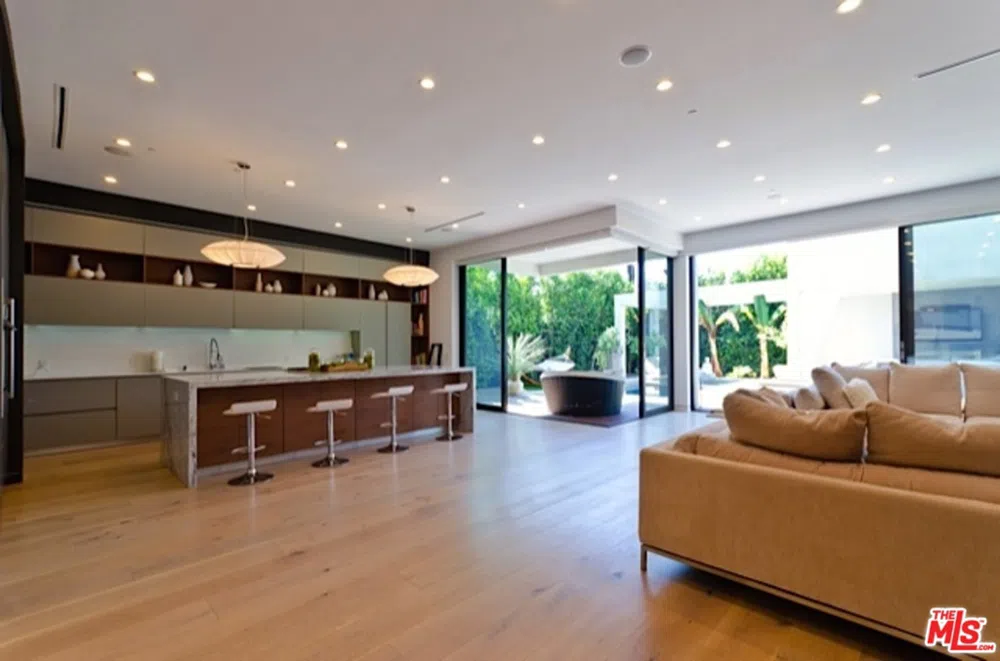 307 S Sycamore Avenue Los Angeles, CA 90036