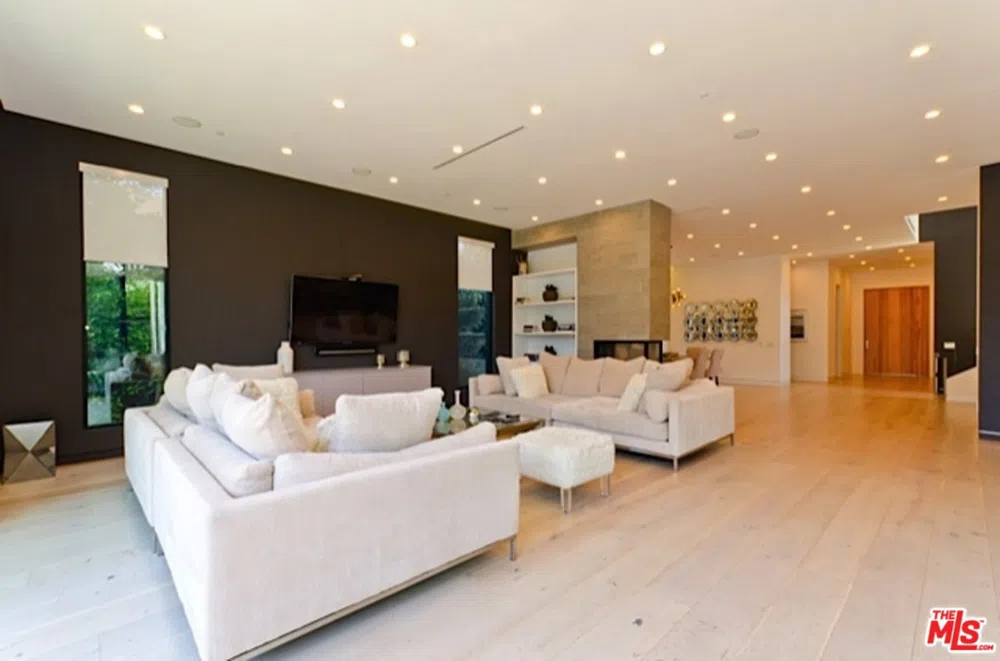 307 S Sycamore Avenue Los Angeles, CA 90036