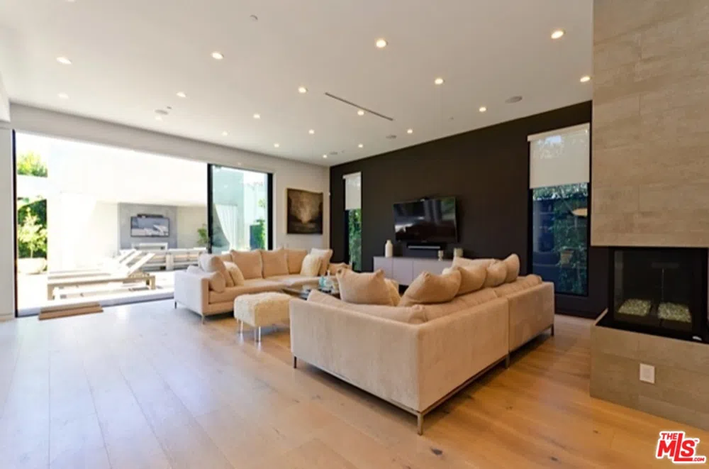 307 S Sycamore Avenue Los Angeles, CA 90036