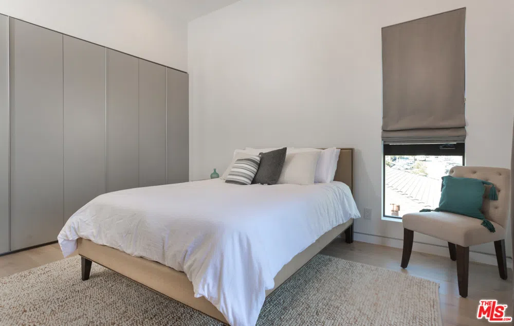 307 S Sycamore Avenue Los Angeles, CA 90036