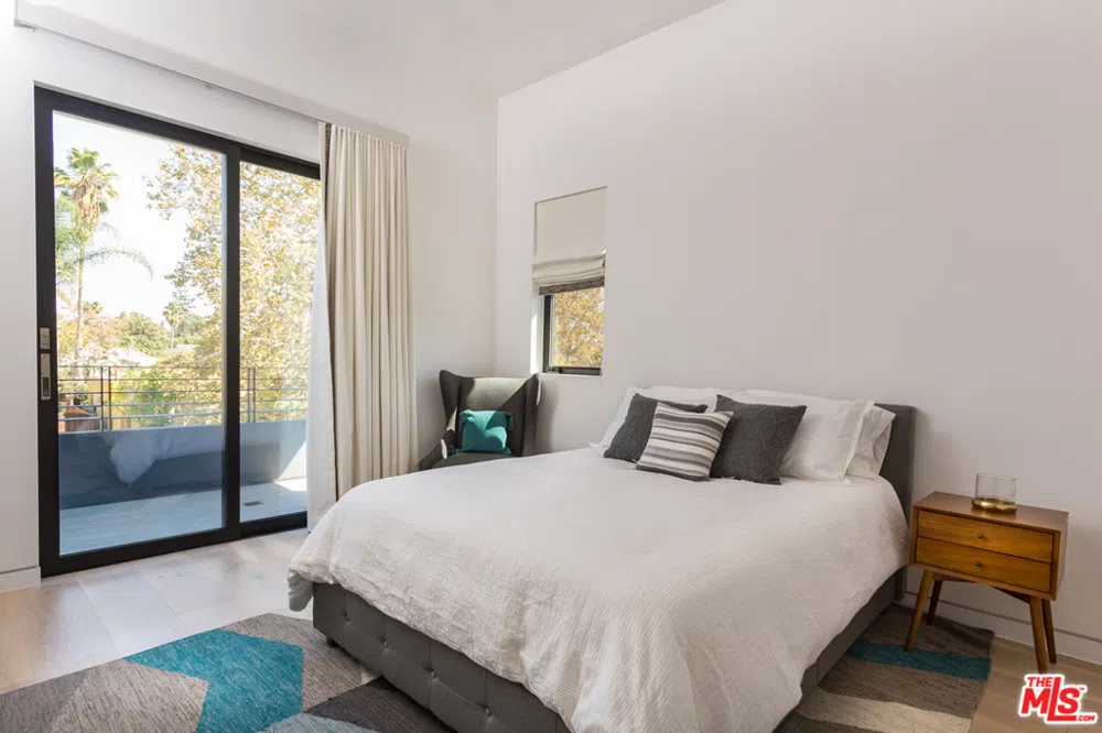 307 S Sycamore Avenue Los Angeles, CA 90036