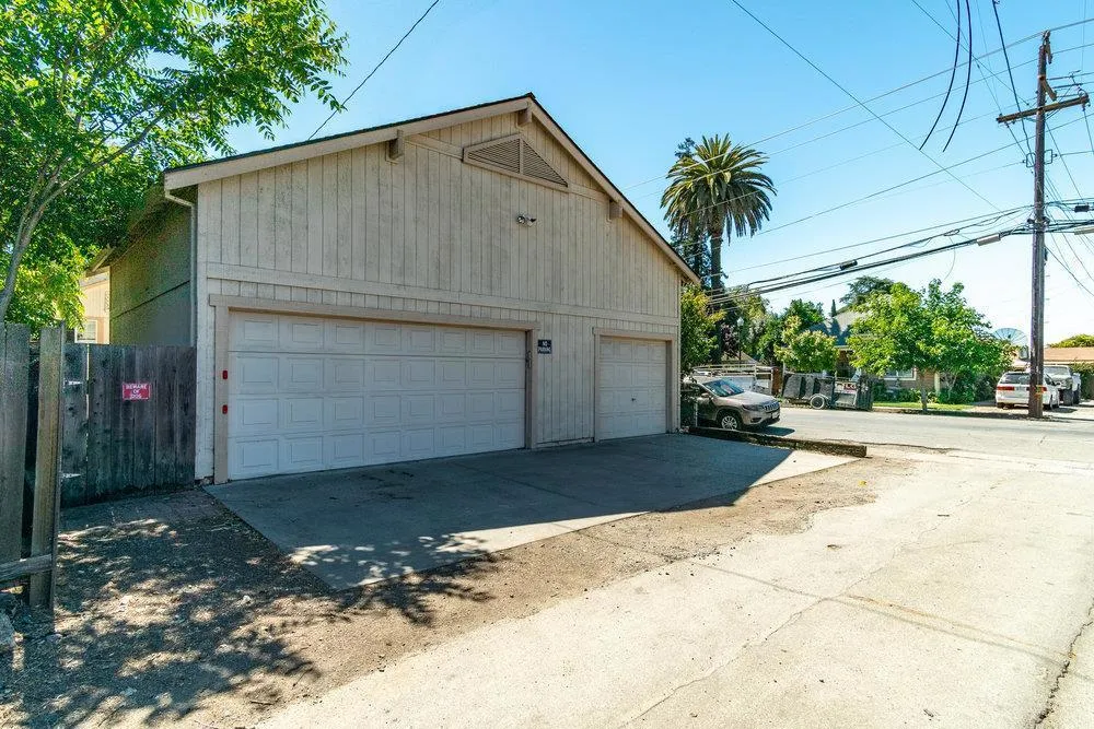 358 6th Street Gilroy, CA 95020