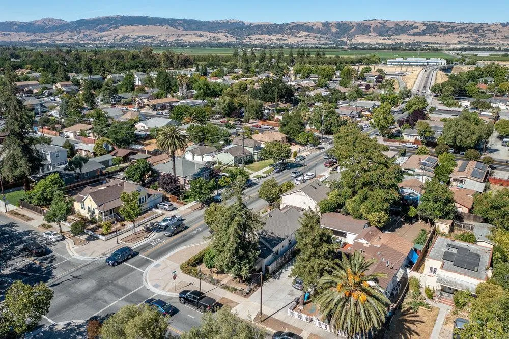 358 6th Street Gilroy, CA 95020