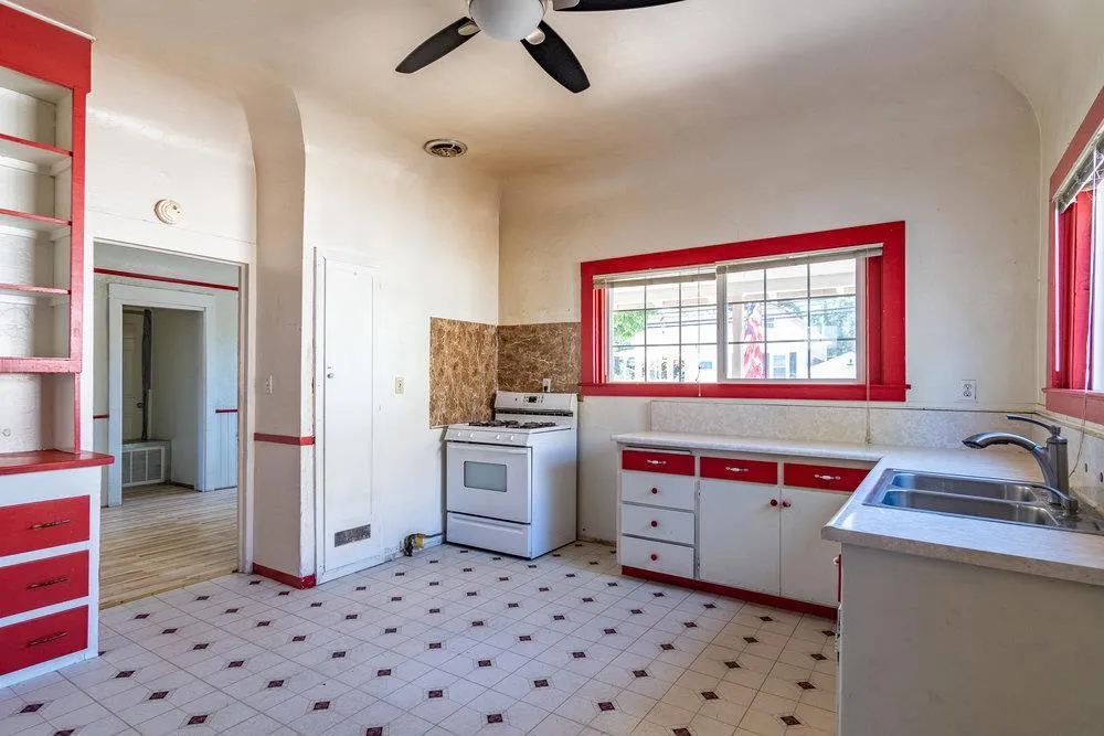 358 6th Street Gilroy, CA 95020