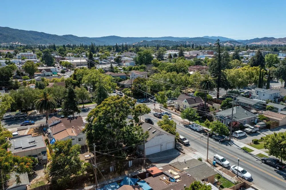 358 6th Street Gilroy, CA 95020