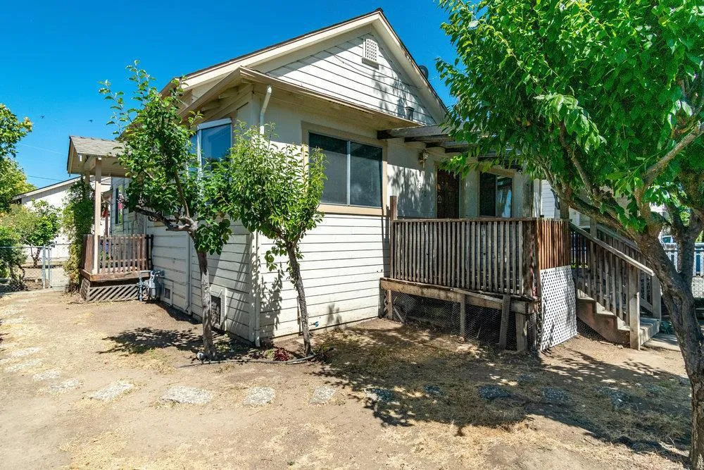 358 6th Street Gilroy, CA 95020