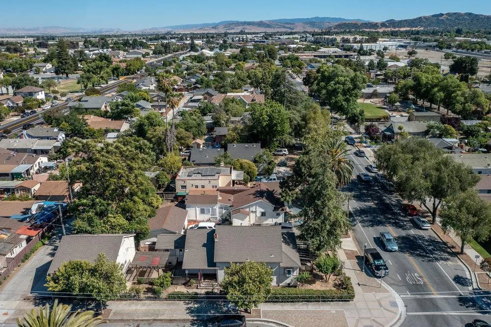 358 6th Street Gilroy, CA 95020