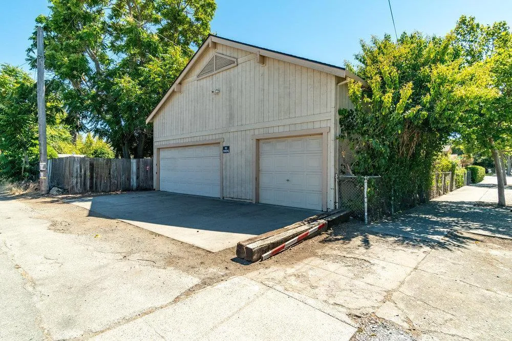 358 6th Street Gilroy, CA 95020