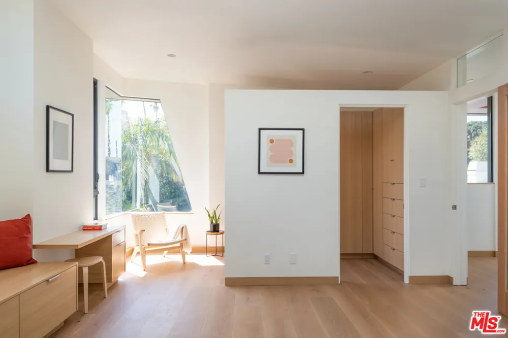2412 Bryan Avenue Venice, CA 90291