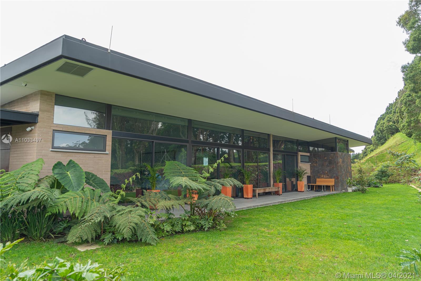 4 CALLE 23, ALTO DE LAS PALMAS, ANTIOQUIA 