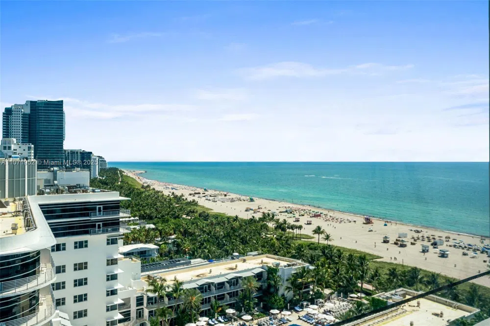100 Lincoln Rd #PH6 Miami Beach, FL 33139