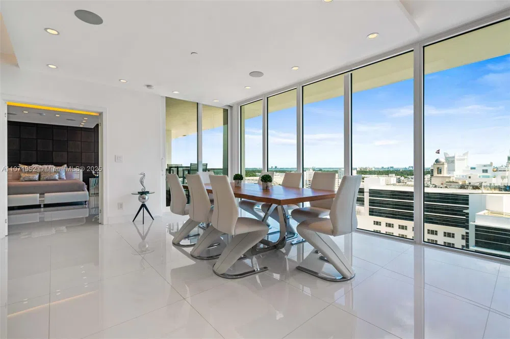 100 Lincoln Rd #PH6 Miami Beach, FL 33139