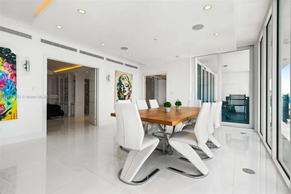 100 Lincoln Rd #PH6 Miami Beach, FL 33139