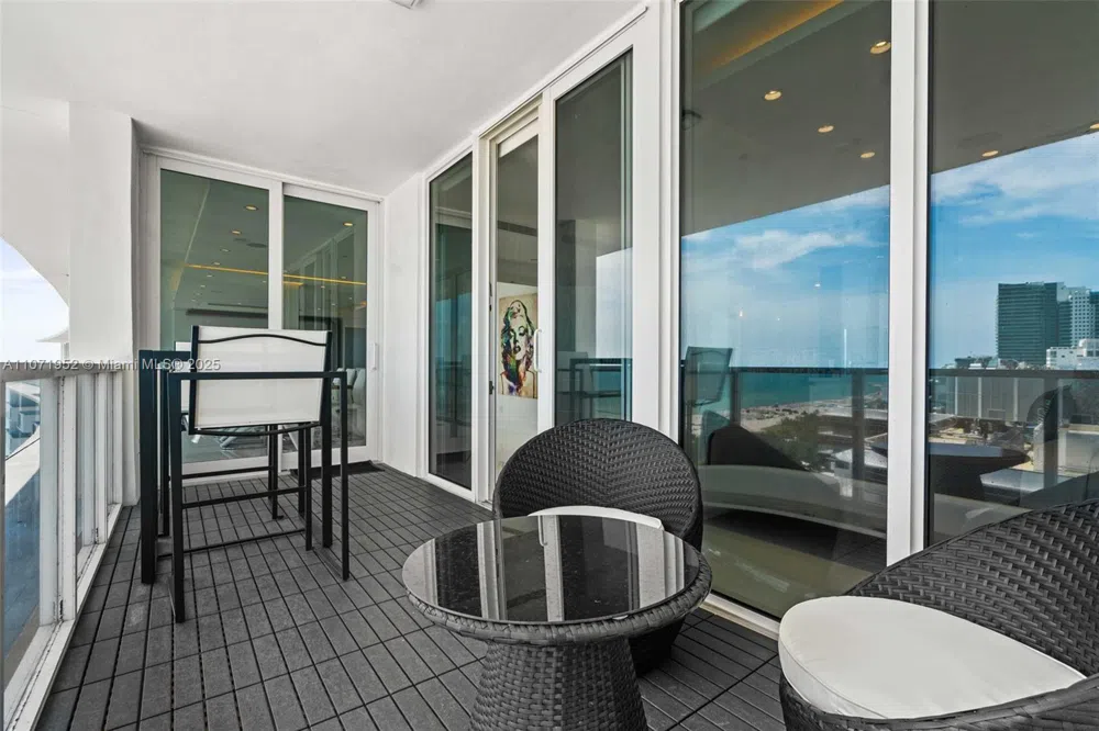 100 Lincoln Rd #PH6 Miami Beach, FL 33139