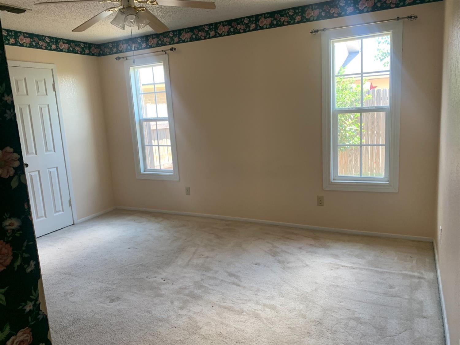 4209 Ridgeway Plainview, TX 79072