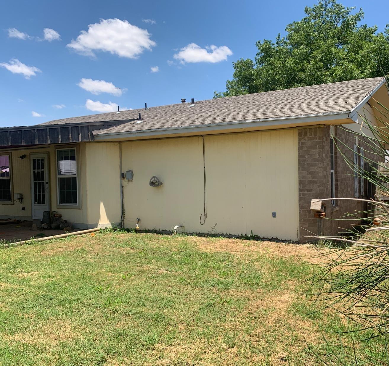 4209 Ridgeway Plainview, TX 79072