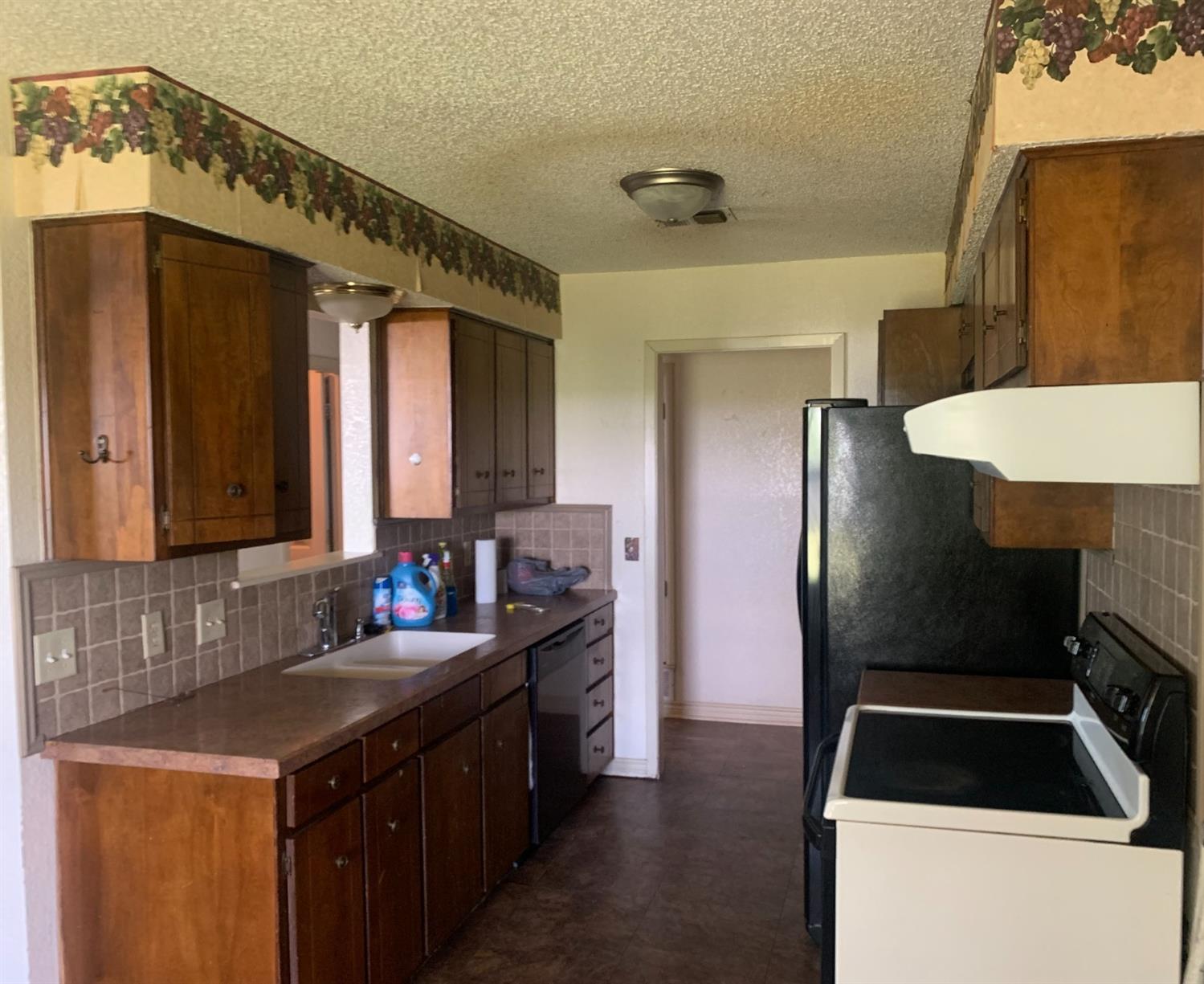 4209 Ridgeway Plainview, TX 79072