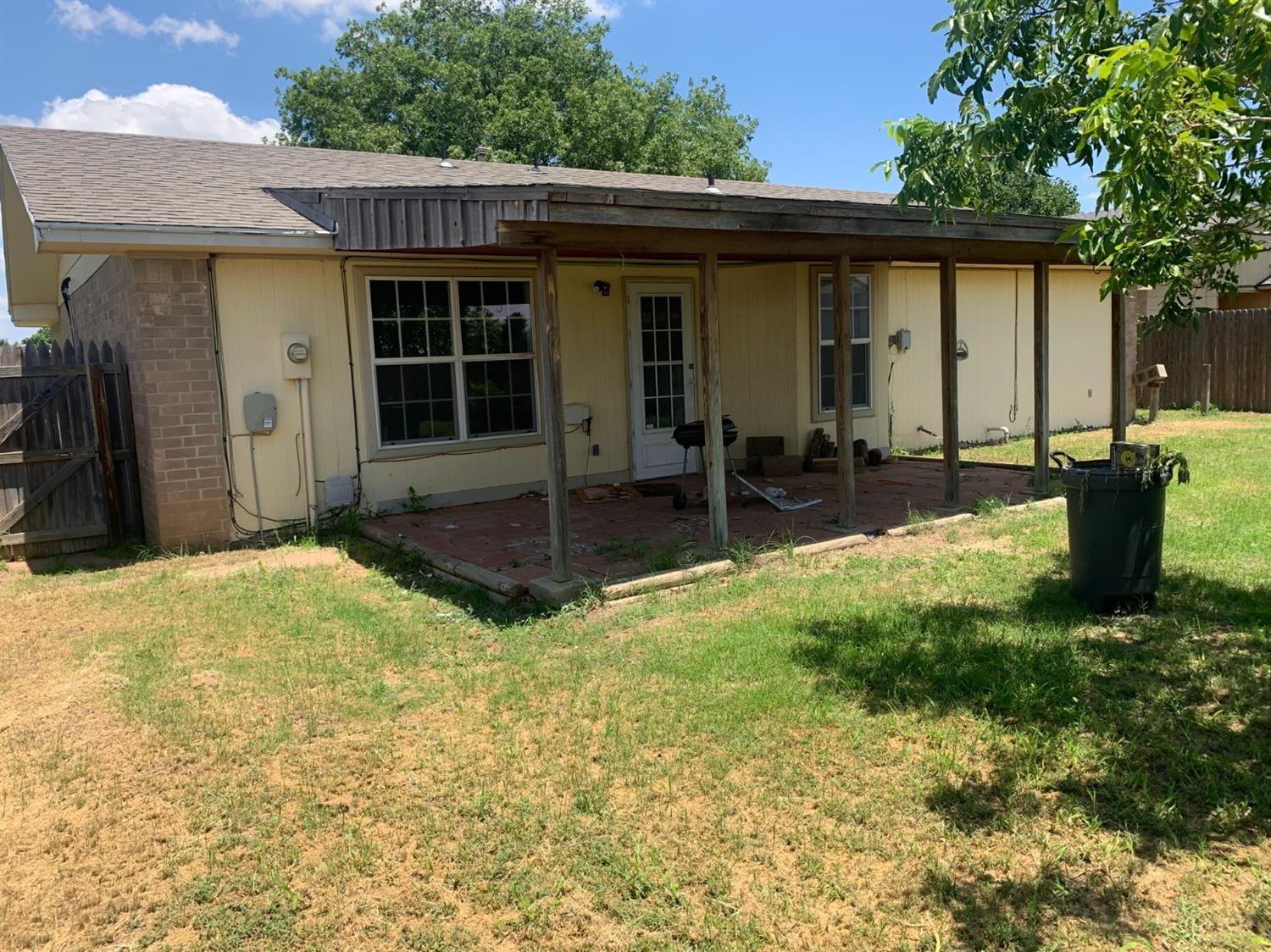 4209 Ridgeway Plainview, TX 79072