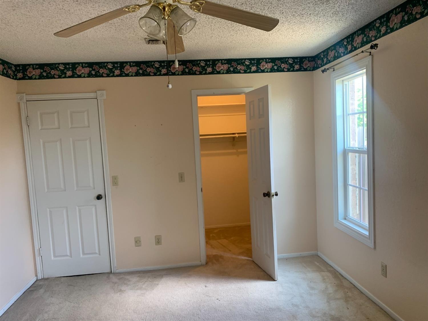 4209 Ridgeway Plainview, TX 79072