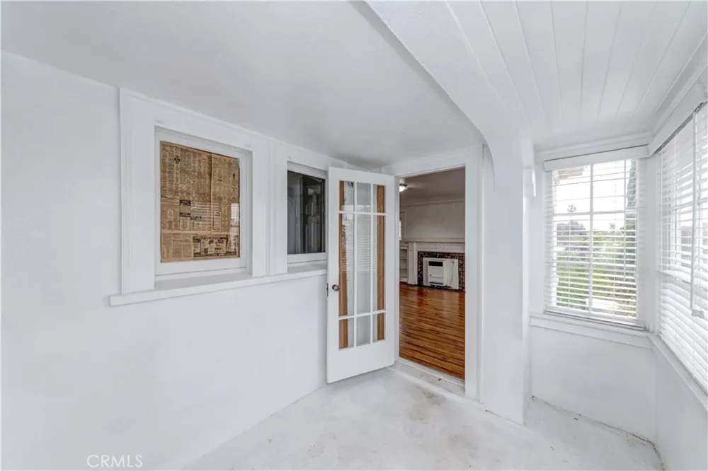 1308 S Van Ness Avenue Los Angeles, CA 90019