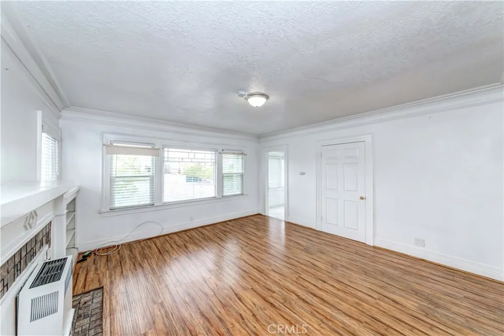 1308 S Van Ness Avenue Los Angeles, CA 90019