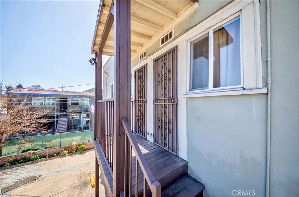 1308 S Van Ness Avenue Los Angeles, CA 90019