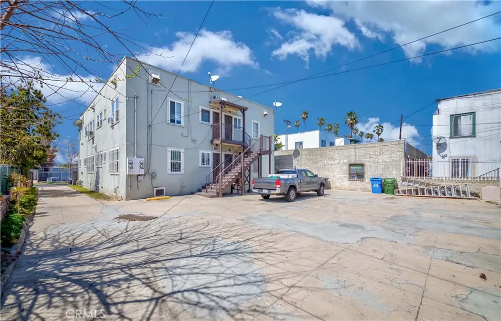 1308 S Van Ness Avenue Los Angeles, CA 90019