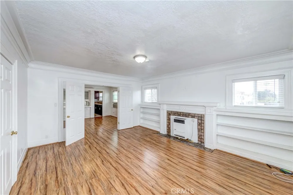 1308 S Van Ness Avenue Los Angeles, CA 90019