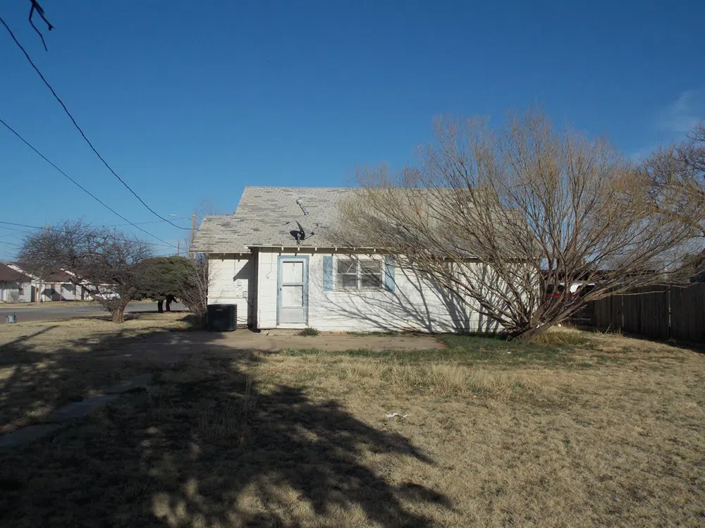 211 Ave F Abernathy, TX 79311