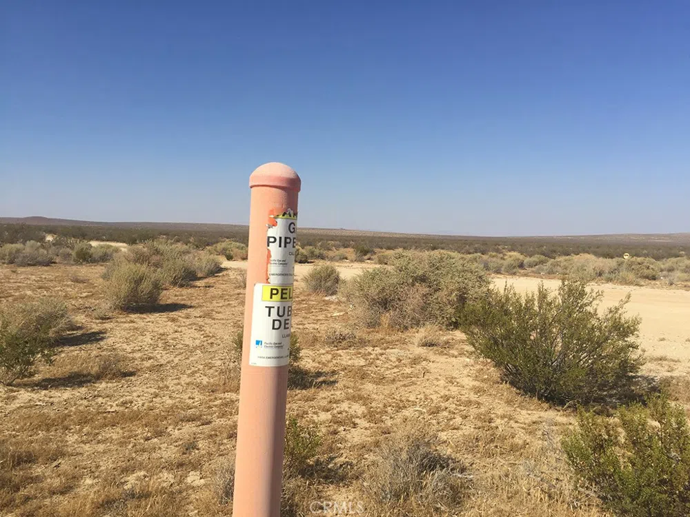100 On Highway 58 Mojave, CA 93501