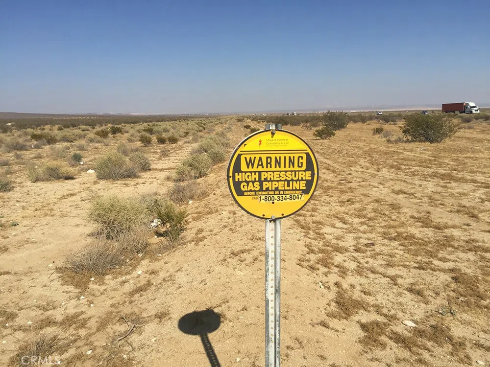 100 On Highway 58 Mojave, CA 93501