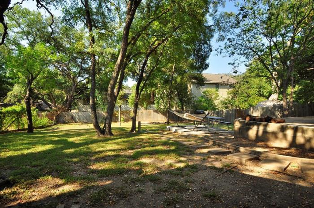911 Duncan Ln Austin, Texas 78705