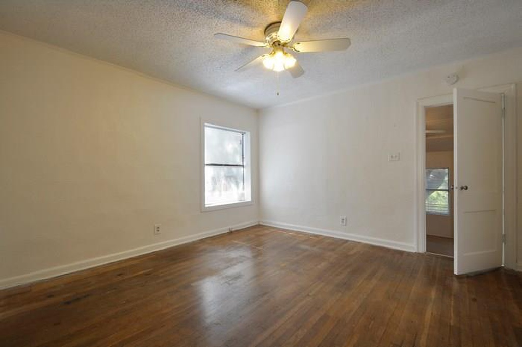 911 Duncan Ln Austin, Texas 78705