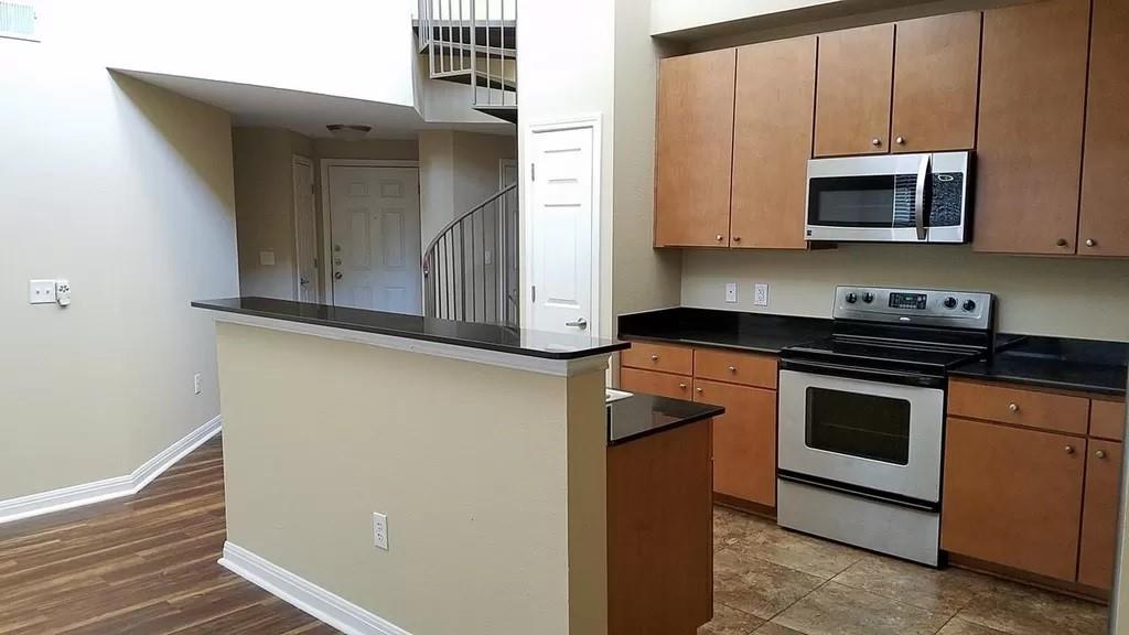 2502 Leon St #212 Austin, Texas 78705